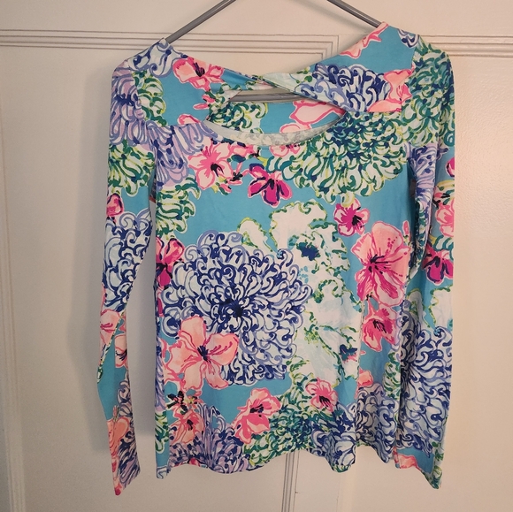 Lily Pulitzer Long sleeve top w cute cut out back detail - Picture 4 of 4